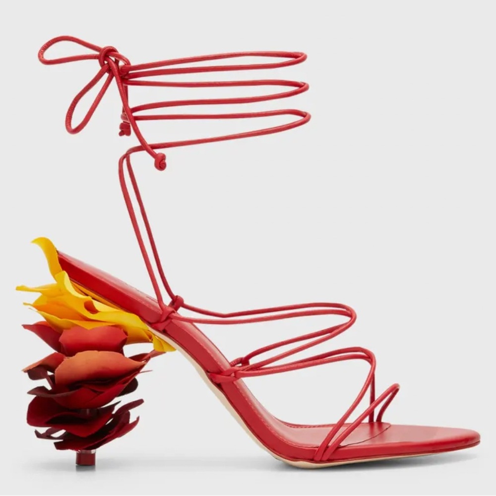 Cult gaia effie petal sandal size 38